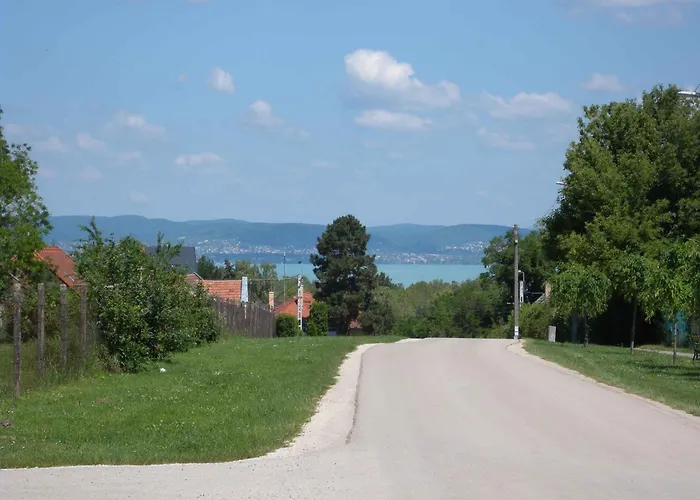 In - Balaton 20369 * Zamárdi